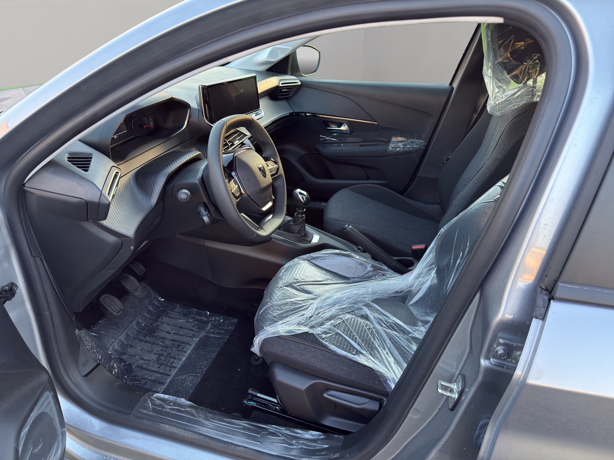 VR3UPHNESS50104UE_09