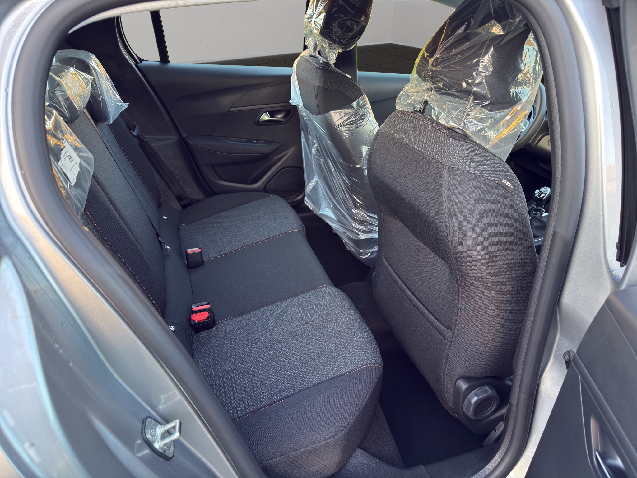 VR3UPHNESS50104UE_19