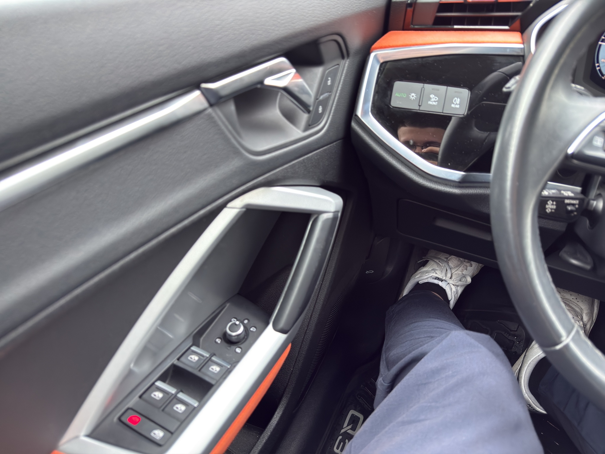 WAUZZZF39P1151990_12