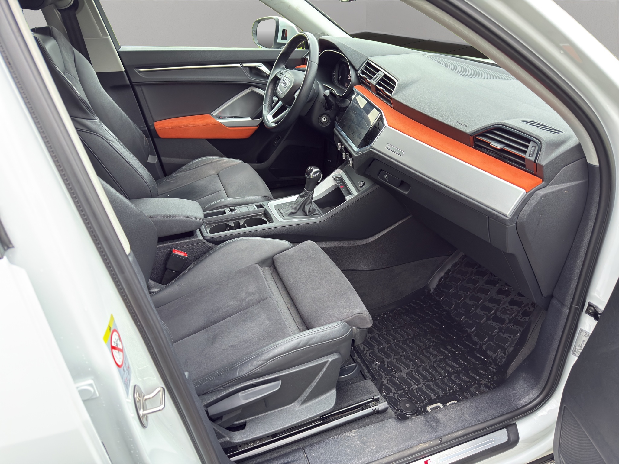 WAUZZZF39P1151990_18