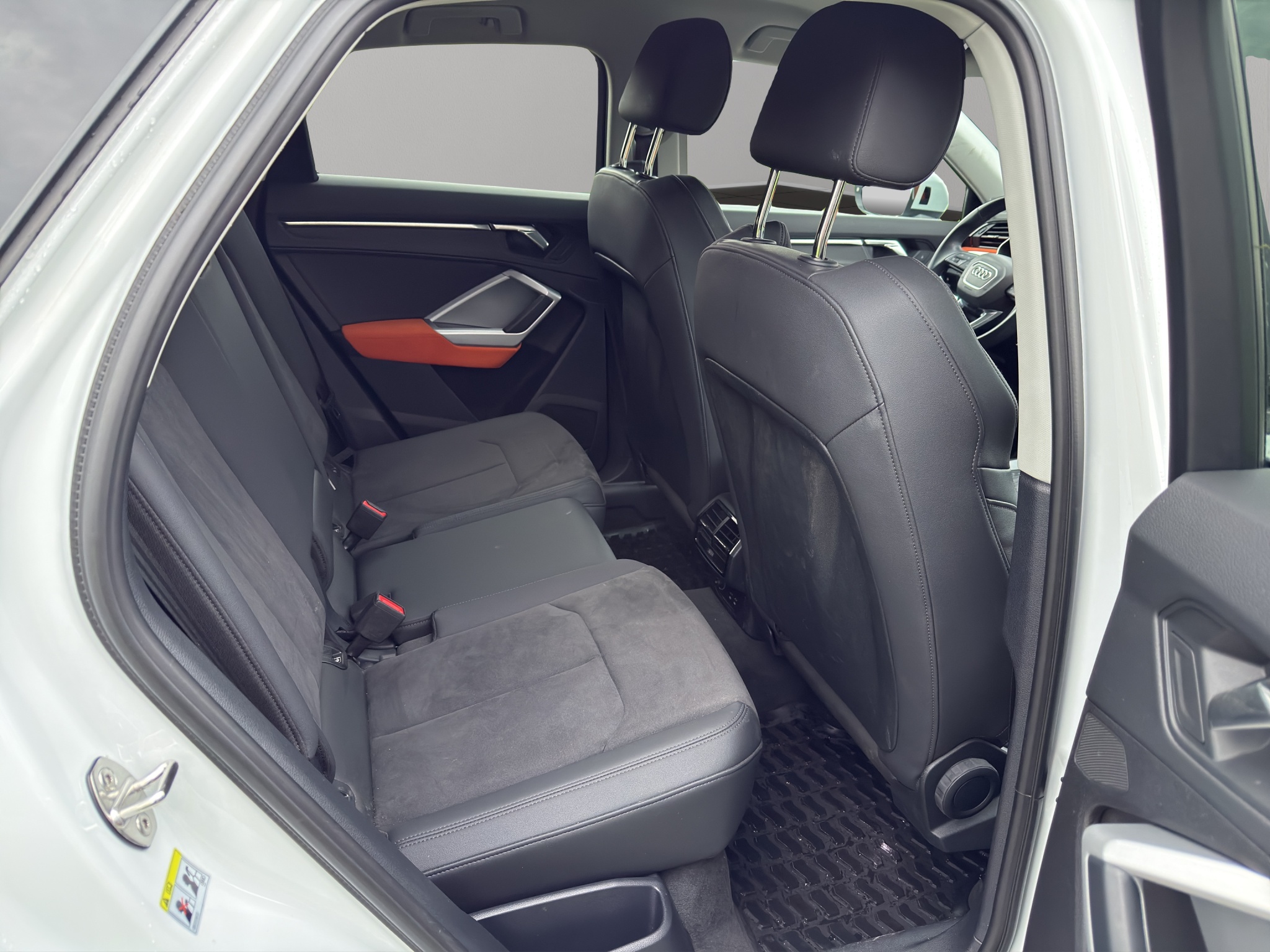 WAUZZZF39P1151990_19