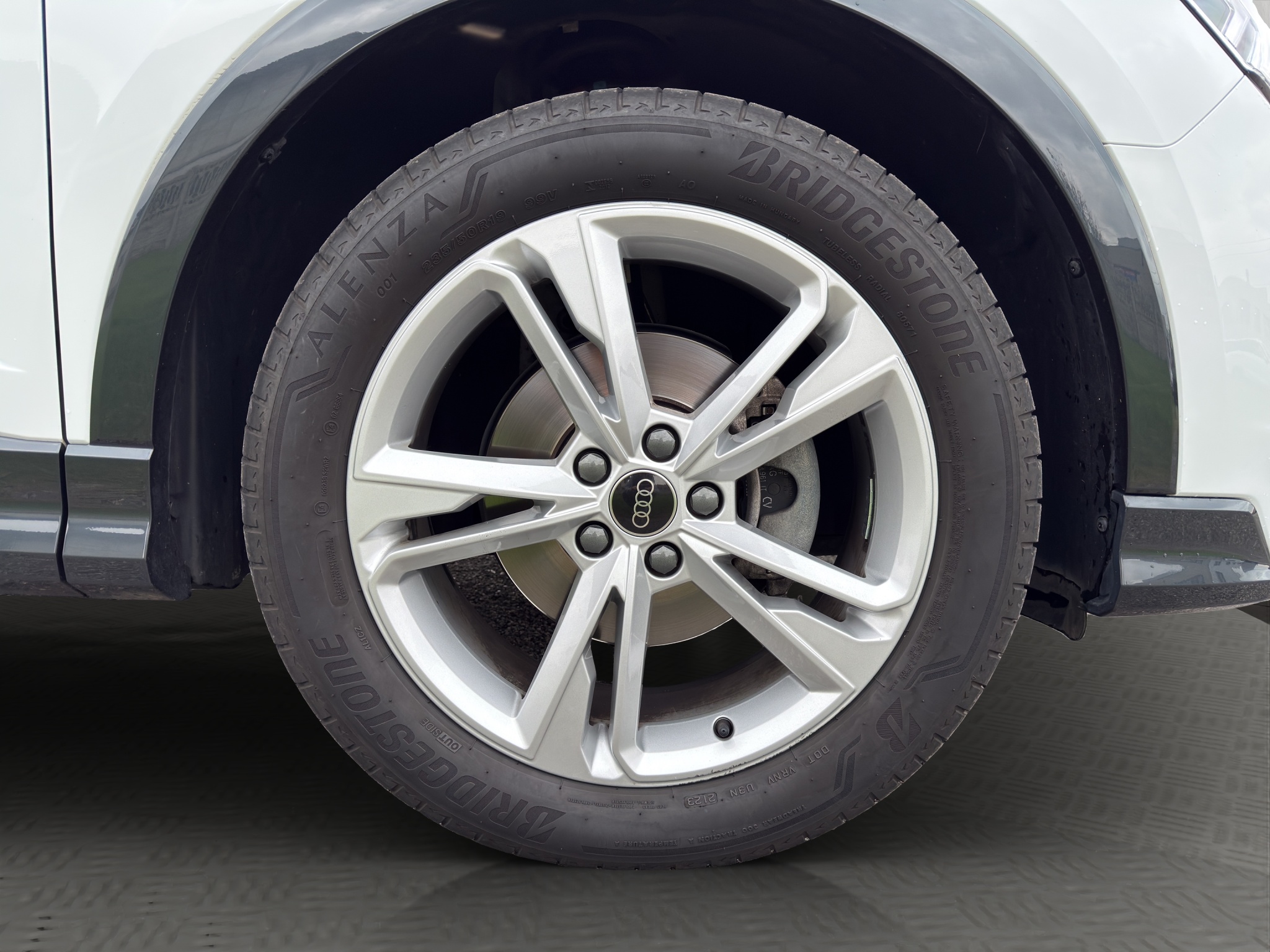 WAUZZZF39P1151990_22