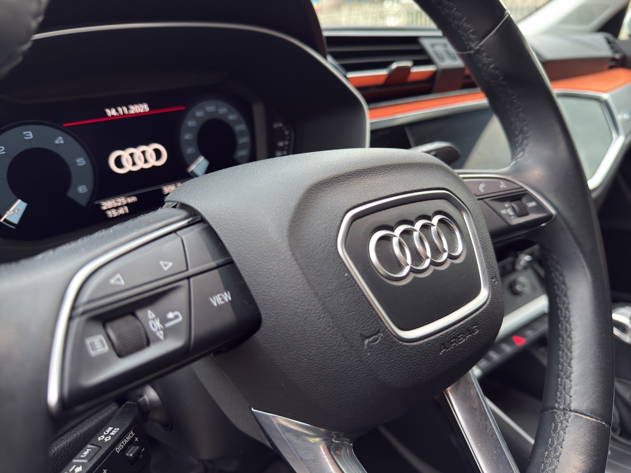 WAUZZZF39P1151990_26