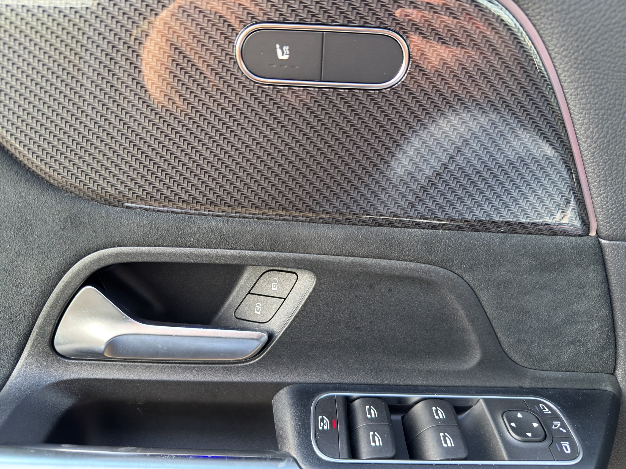 W1N2477541J911390_23