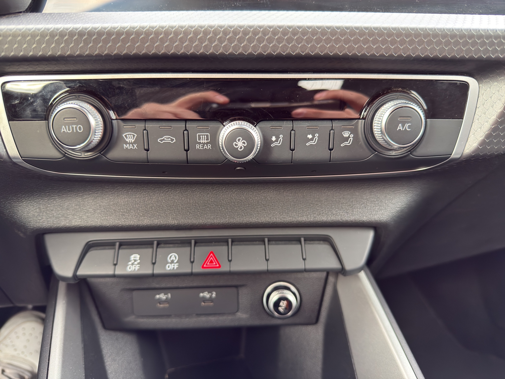 WAUZZZGB4RR0S4970_16