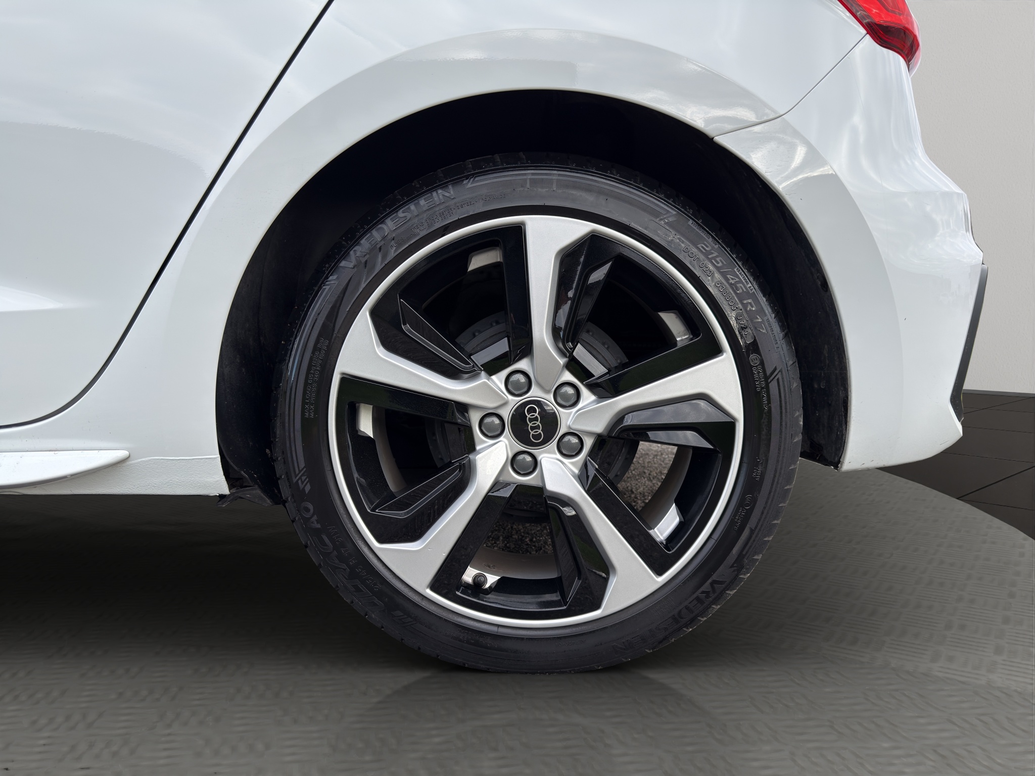 WAUZZZGB4RR0S4970_22