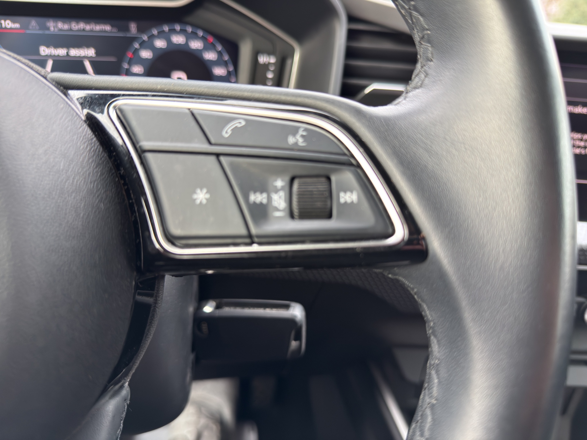 WAUZZZGB4RR0S4970_25