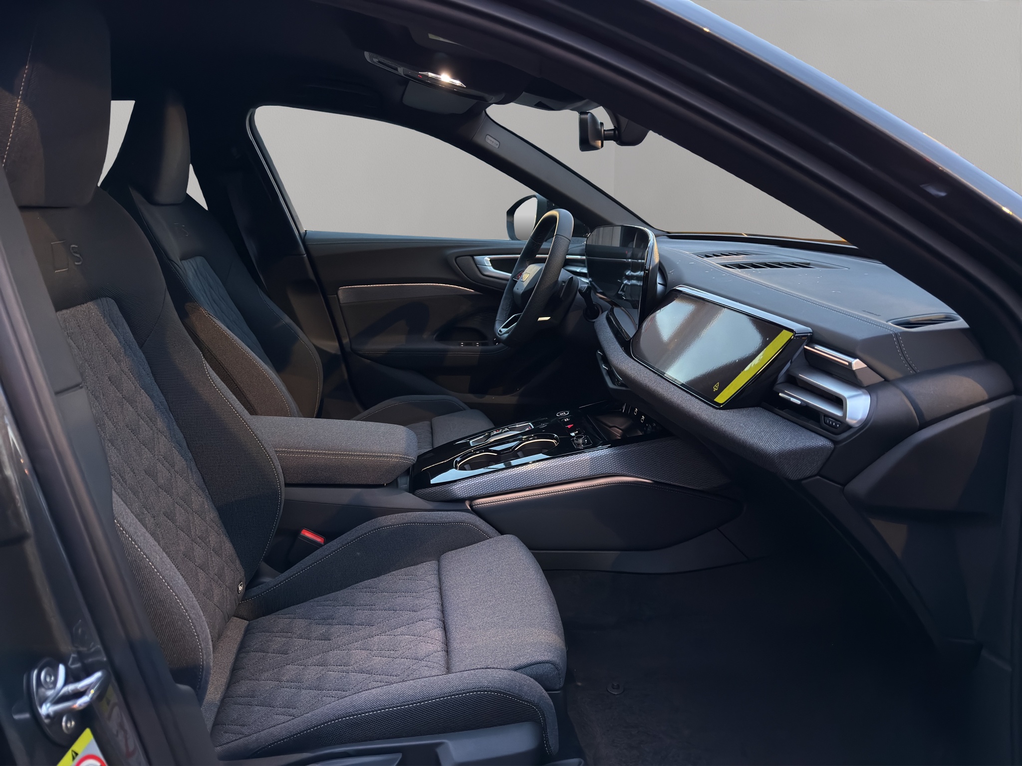 WAUZZZFU2SN091304_18