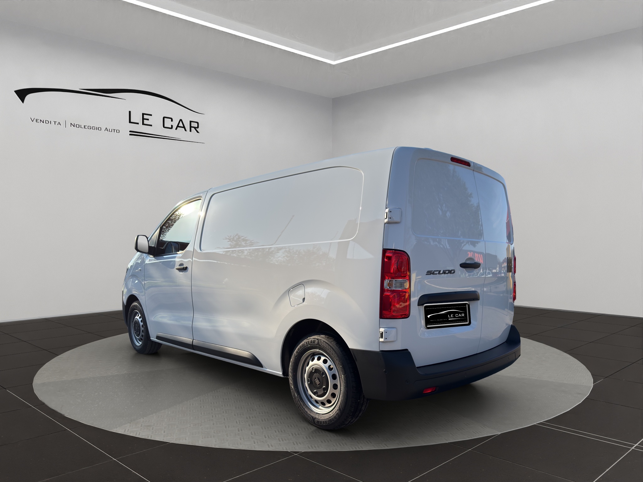 VXFVJYHVZTU370053_04