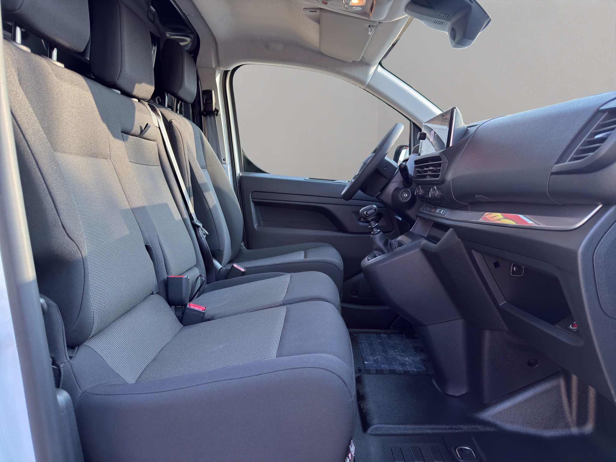 VXFVJYHVZTU370053_18